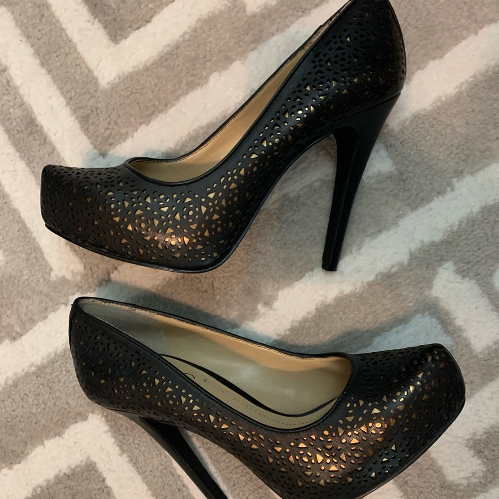 See me now! you can’t NOT be noticed in these shoes.
